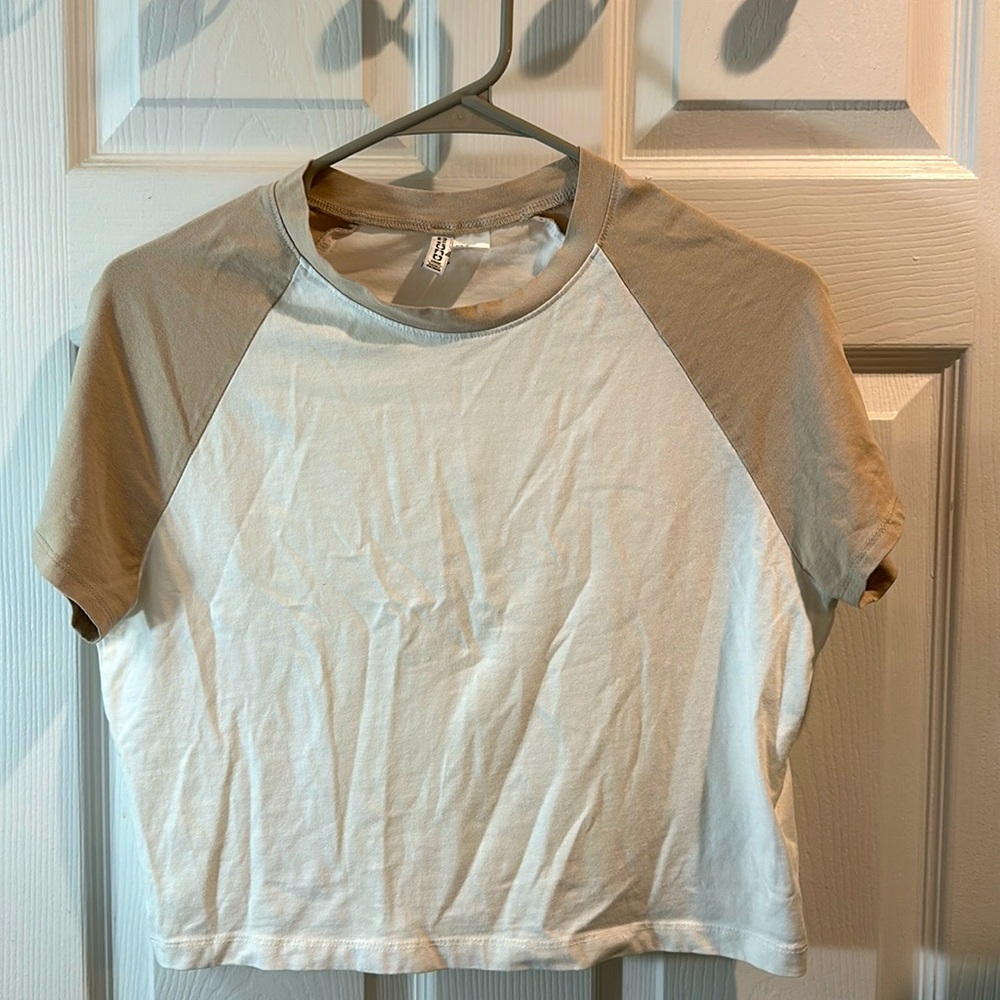H&M DEVIDED CLOPS TOP TSHIRT